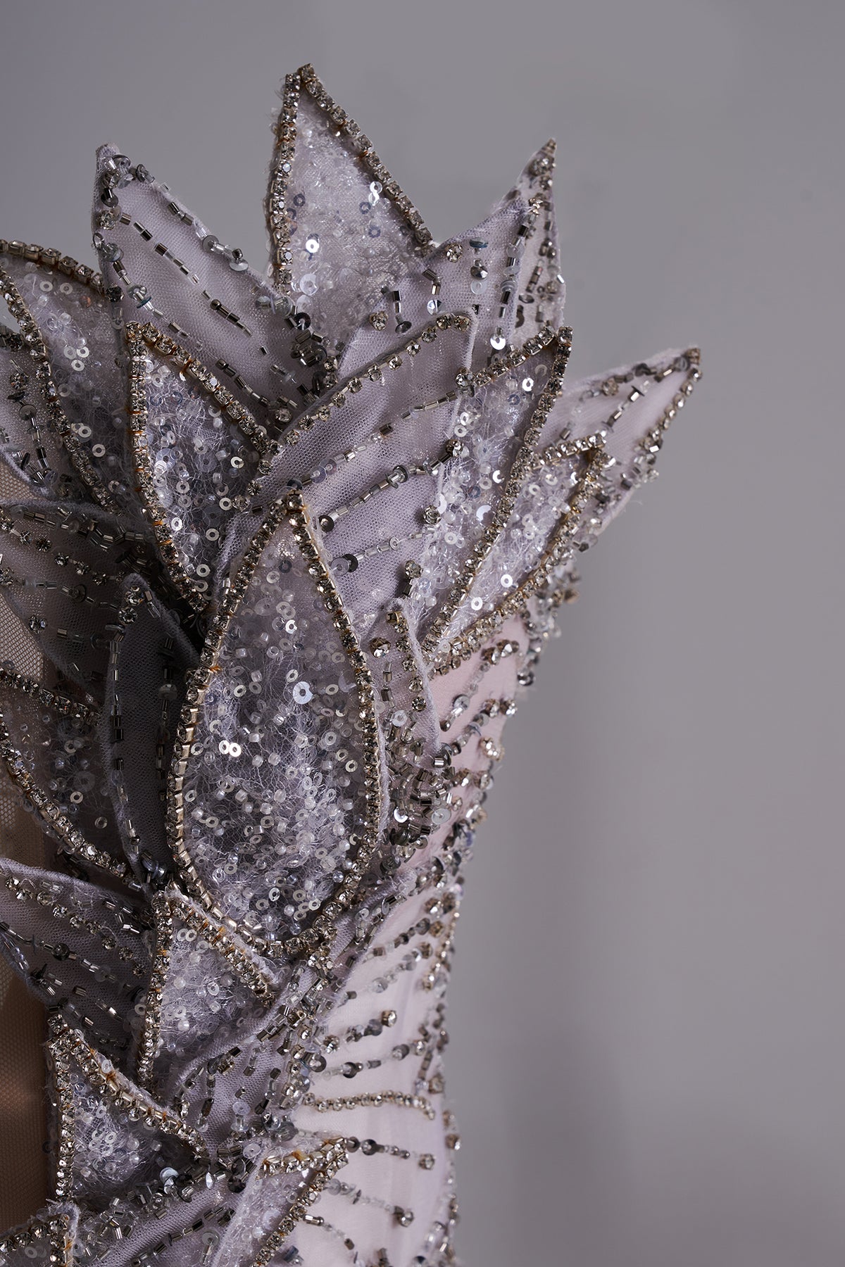 LUMINOUS LEAVES