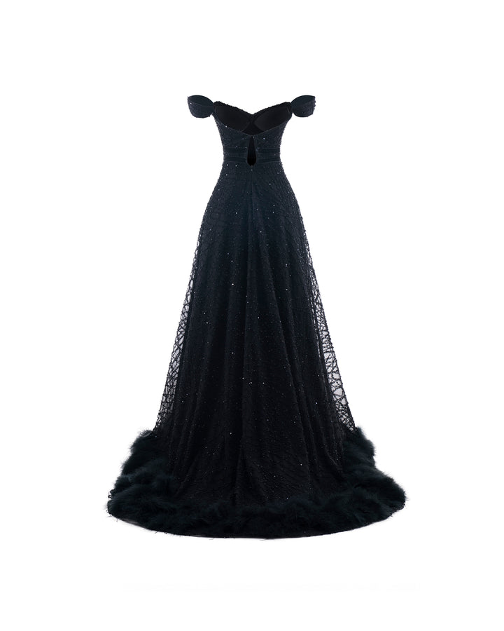 FEATHERED ELEGANCE
